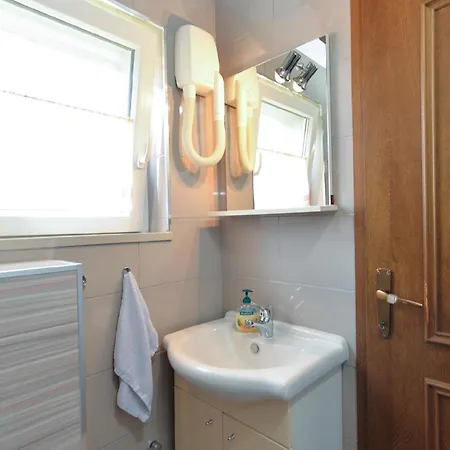 アパート Fuer 3 Personen Ca 50 Qm In Cervar-porat, Istrien Istrische Riviera ポレッチ